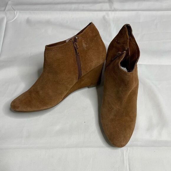 Carlos Santana Women's Suede Side Zip Wedge Booties Ankle Boots - Picture 3 of 6